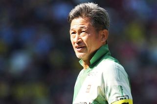 Příběh, který nemá obdoby. Japonská legenda bude hrát mezi profíky i po šedesátce - Sport.cz